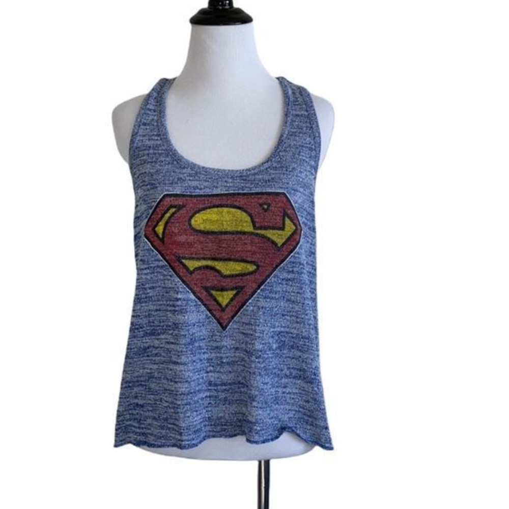5/$30 🎈 DC comics Superman‎ large knit logo tank top